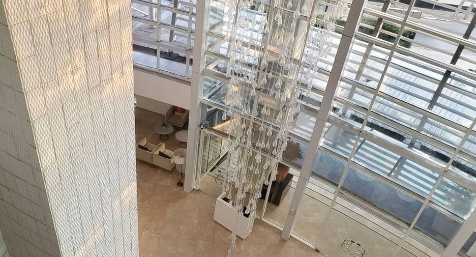 Wohnung zur Miete und zum Kauf mit 1 Zimmer in Pathum Wan, Bangkok