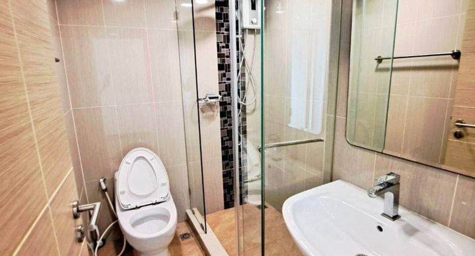 For sale 2 ベッドルーム condo in Bang Na, Bangkok