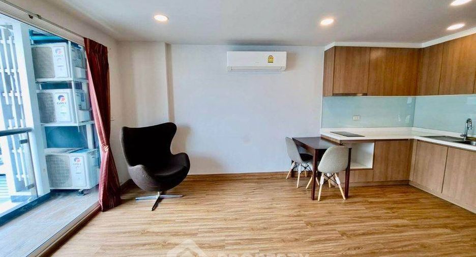 For sale 2 ベッドルーム condo in Bang Na, Bangkok
