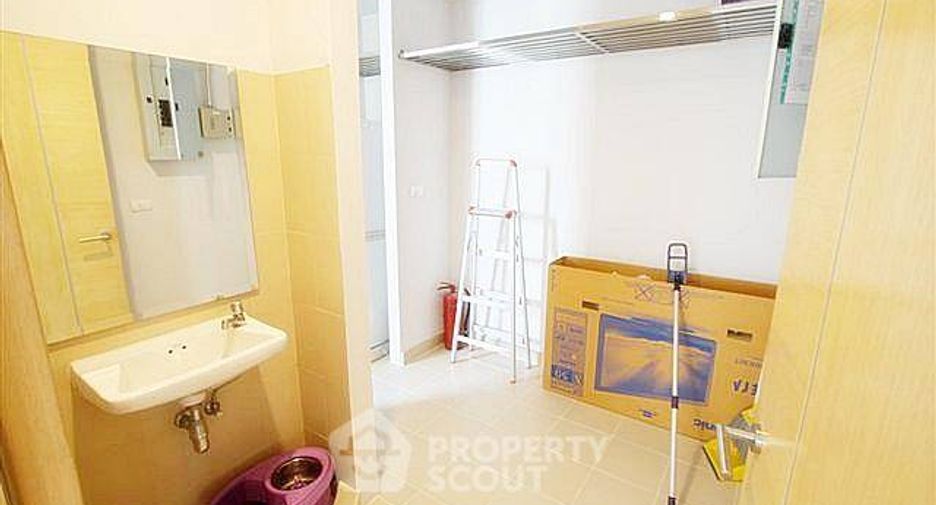 For sale 2 bedrooms condo in Khlong Toei, Bangkok
