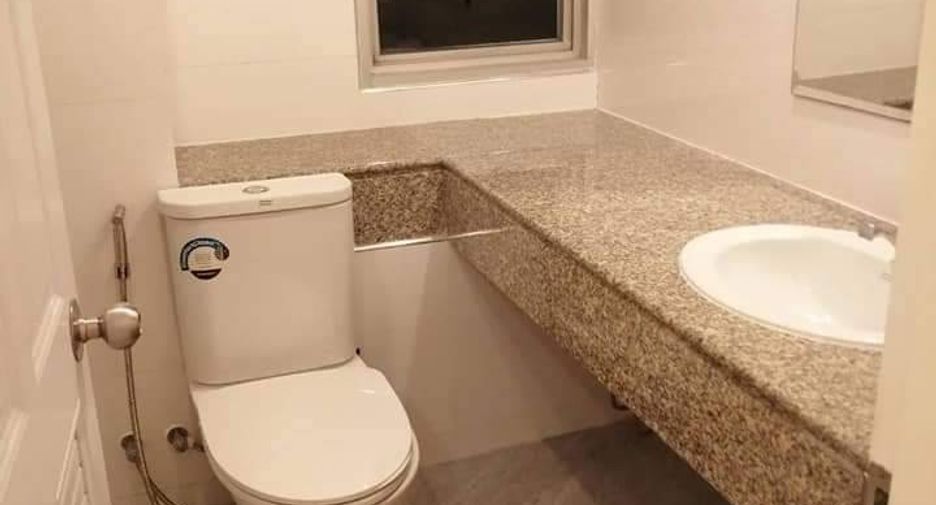 For sale 2 bedrooms condo in Yan Nawa, Bangkok