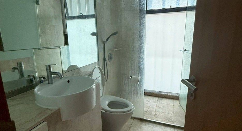 ขาย 2 ห้องนอน คอนโด ใน สาทร, กรุงเทพฯ