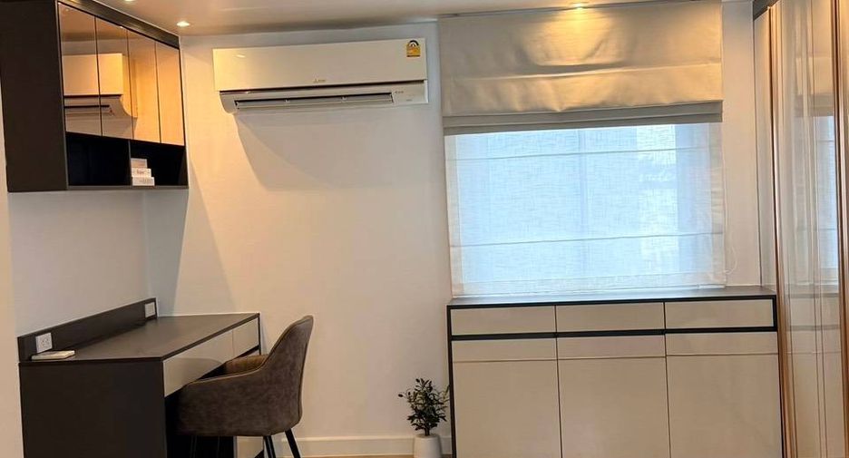 À vendre 2 chambres condo à Yan Nawa, Bangkok