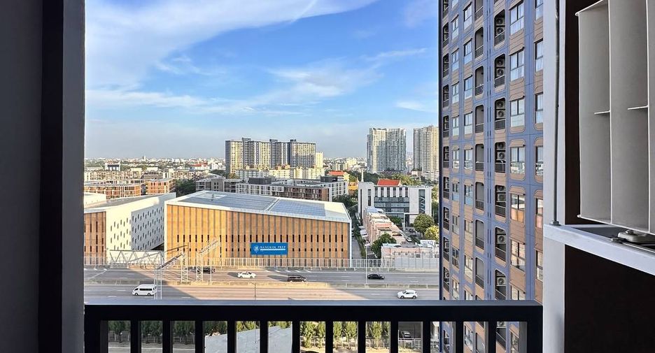 For sale 2 bedrooms condo in Watthana, Bangkok