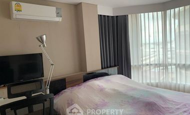 For sale 2 bedrooms condo in Yan Nawa, Bangkok