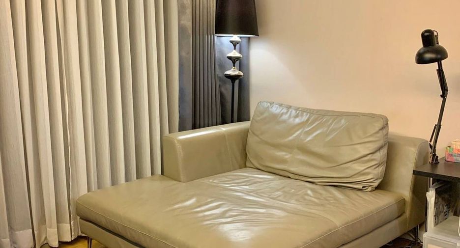 For sale 2 bedrooms condo in Yan Nawa, Bangkok