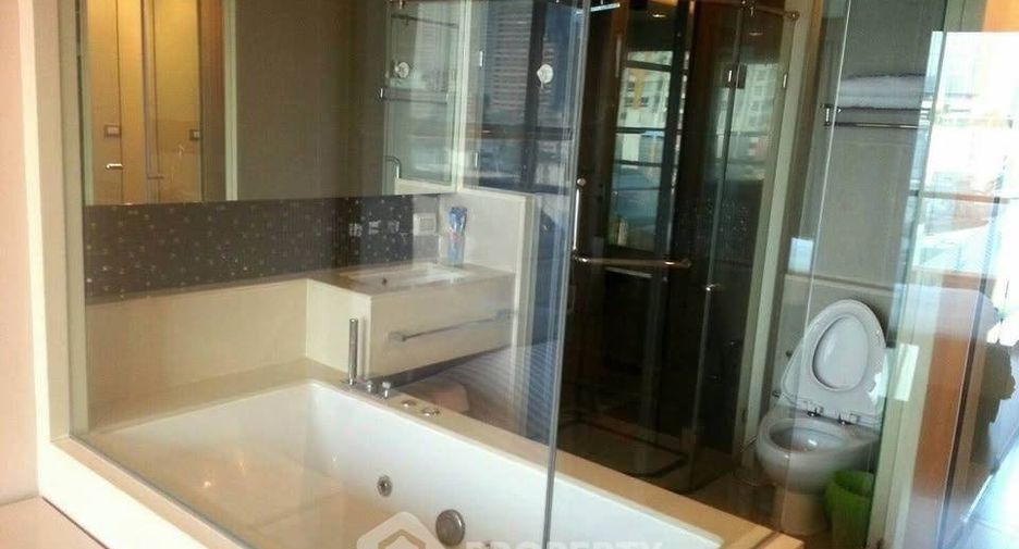 À vendre 2 chambres condo à Sathon, Bangkok