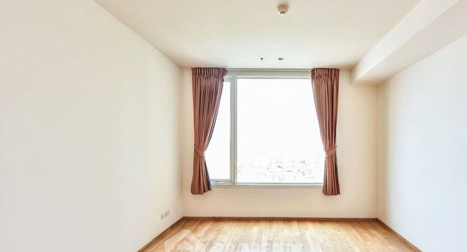 For sale 2 bedrooms condo in Sathon, Bangkok