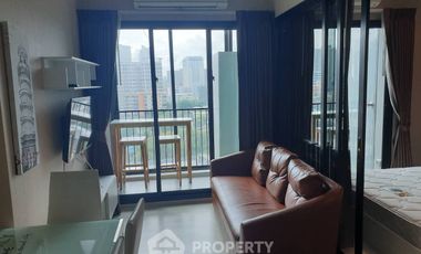 For sale 1 bed condo in Huai Khwang, Bangkok