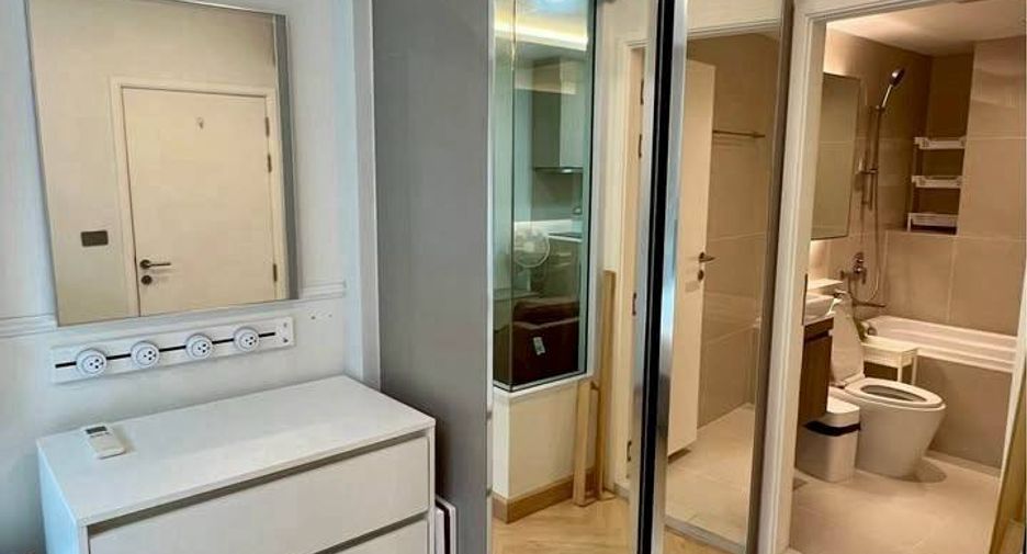 For sale 1 bed condo in Khlong Toei, Bangkok