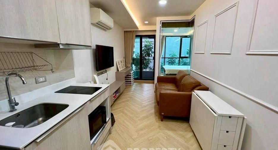 For sale 1 bed condo in Khlong Toei, Bangkok