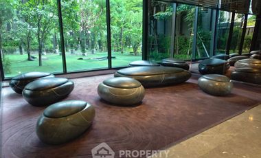 For sale 1 bed condo in Khlong Toei, Bangkok