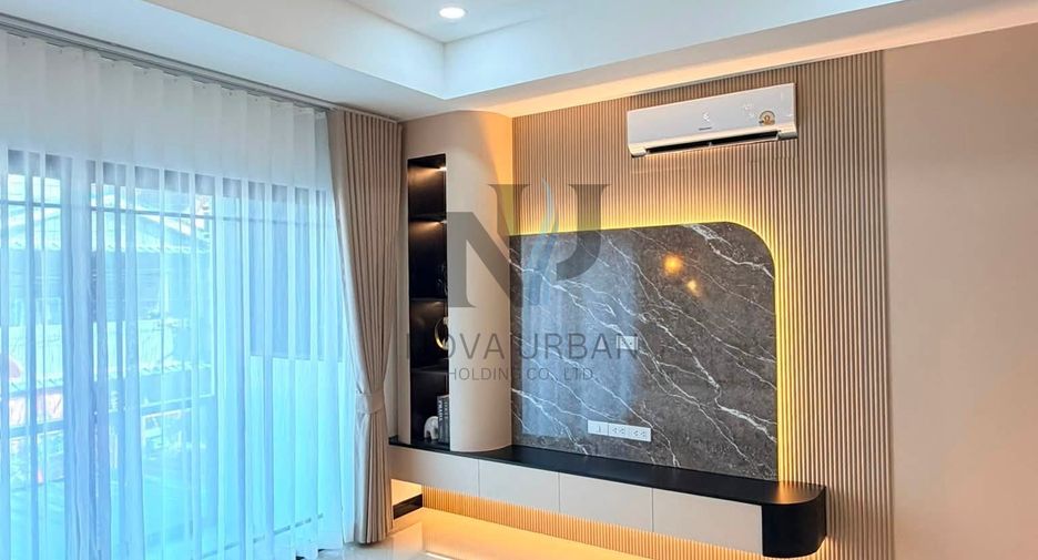 For sale 3 ベッドルーム townhouse in Jomtien, Pattaya