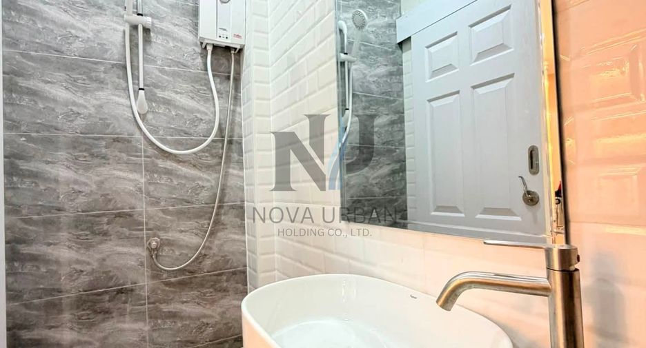 For sale 3 ベッドルーム townhouse in Jomtien, Pattaya