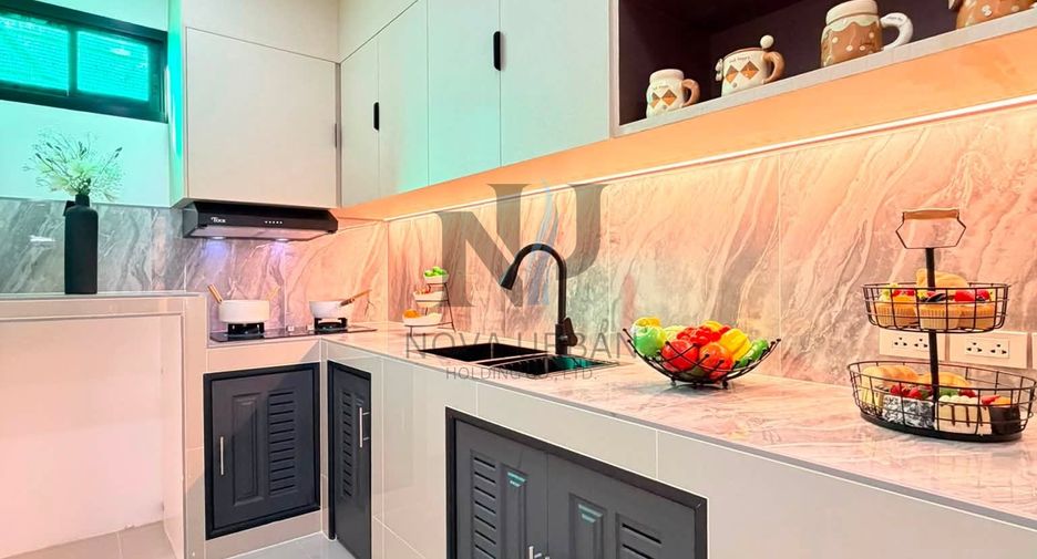 For sale 3 ベッドルーム townhouse in Jomtien, Pattaya