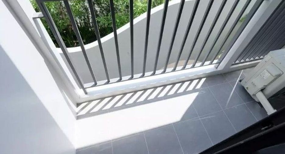À vendre 1 chambre condo à Huai Khwang, Bangkok
