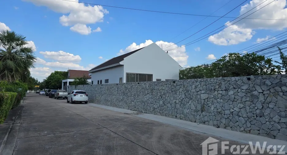 Продажа 4 спальни вилла в Банг Ламунг, Чонбури