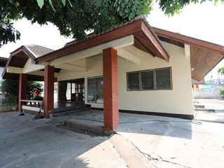 Haus zur Miete mit 4 Zimmer in Mueang Chiang Mai, Chiang Mai