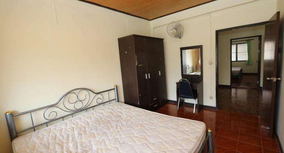 Haus zur Miete mit 4 Zimmer in Mueang Chiang Mai, Chiang Mai