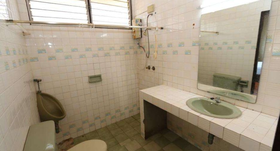 Haus zur Miete mit 4 Zimmer in Mueang Chiang Mai, Chiang Mai
