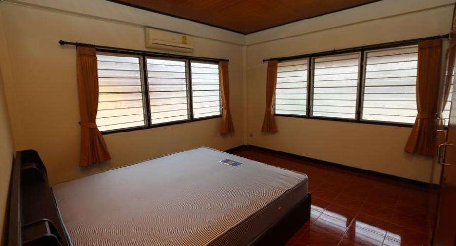 Haus zur Miete mit 4 Zimmer in Mueang Chiang Mai, Chiang Mai