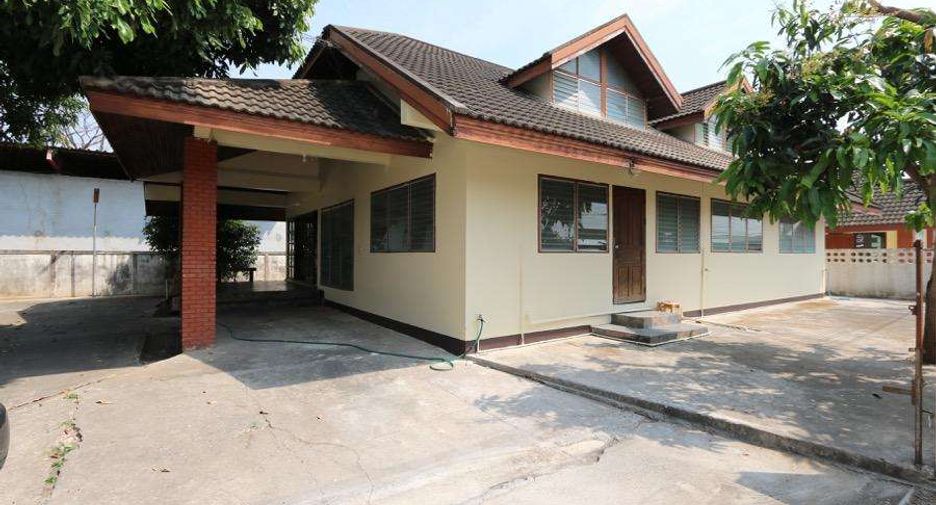 Haus zur Miete mit 4 Zimmer in Mueang Chiang Mai, Chiang Mai