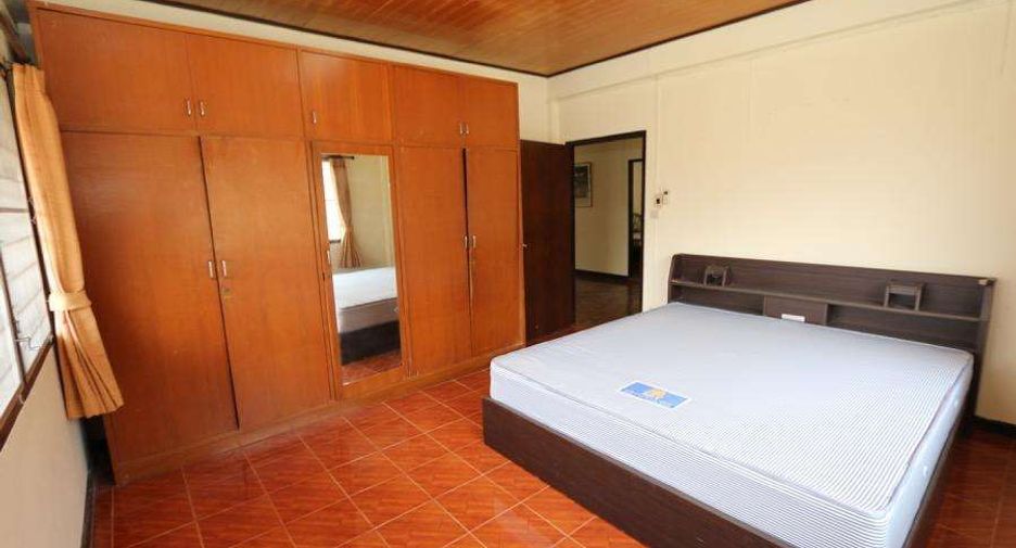 Haus zur Miete mit 4 Zimmer in Mueang Chiang Mai, Chiang Mai