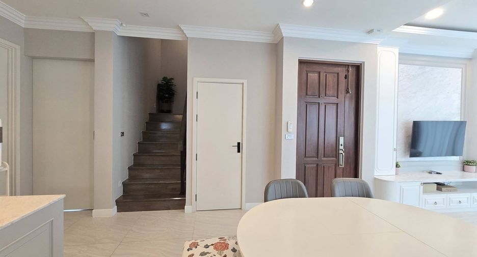 For rent 4 ベッドルーム townhouse in Prawet, Bangkok