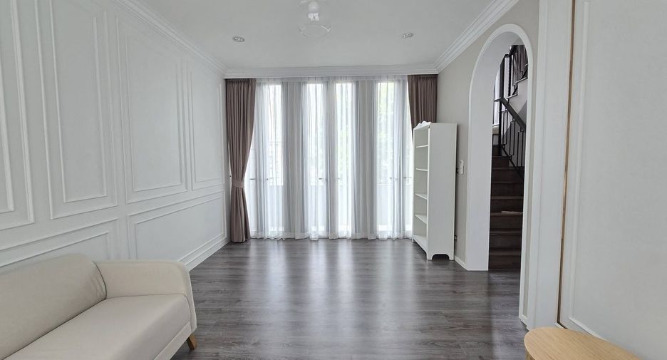 For rent 4 ベッドルーム townhouse in Prawet, Bangkok