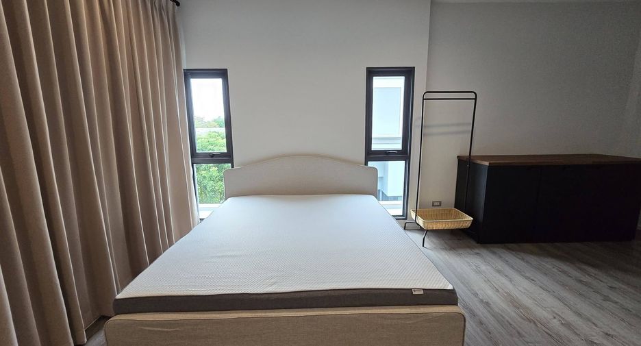 For rent 4 ベッドルーム townhouse in Prawet, Bangkok