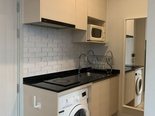 Condo en alquiler de estudio en Huai Khwang, Bangkok