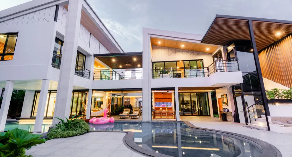 For sale 4 bedrooms villa in Mueang Phuket, Phuket