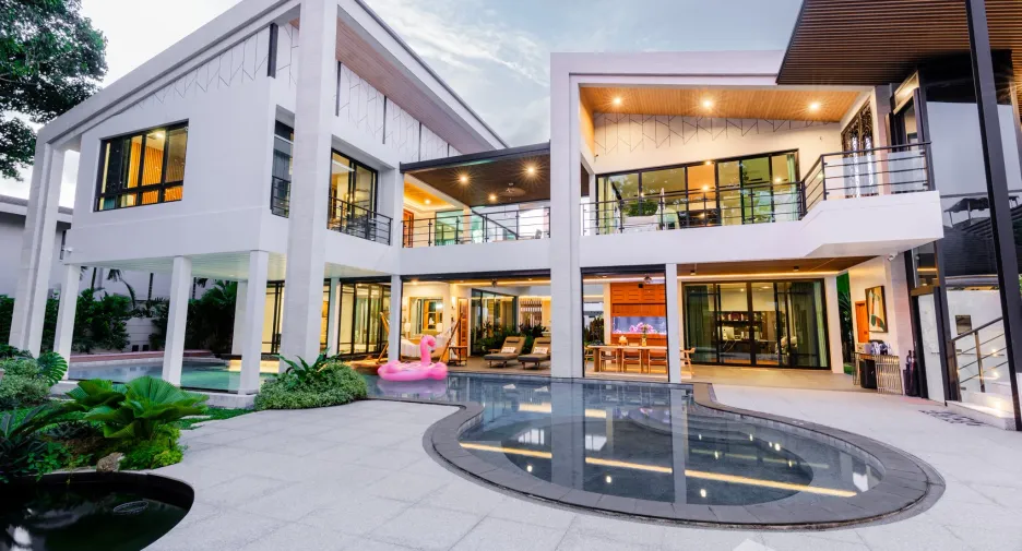 For sale 4 bedrooms villa in Mueang Phuket, Phuket