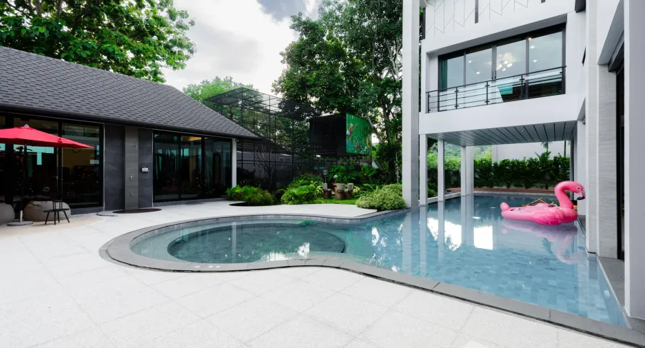 For sale 4 bedrooms villa in Mueang Phuket, Phuket