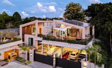 For sale 4 bedrooms villa in Mueang Phuket, Phuket