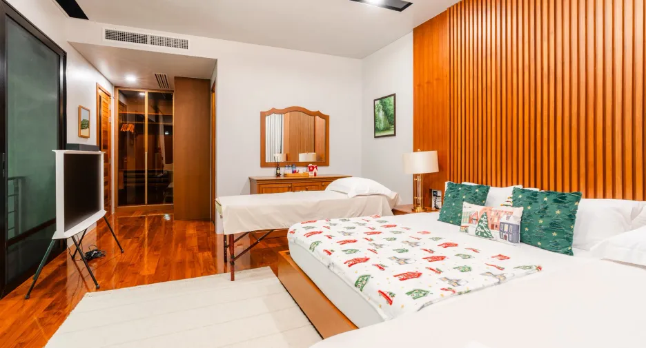 For sale 4 bedrooms villa in Mueang Phuket, Phuket