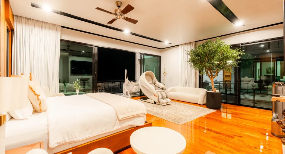 For sale 4 bedrooms villa in Mueang Phuket, Phuket
