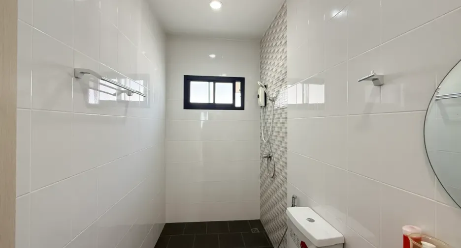 For rent 8 bedrooms house in Bang Lamung, Chonburi