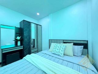 À vendre 3 chambres maison de ville à Bang Lamung, Chonburi