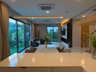 出租 4 卧室 独立屋 在 Bang Phli, Samut Prakan