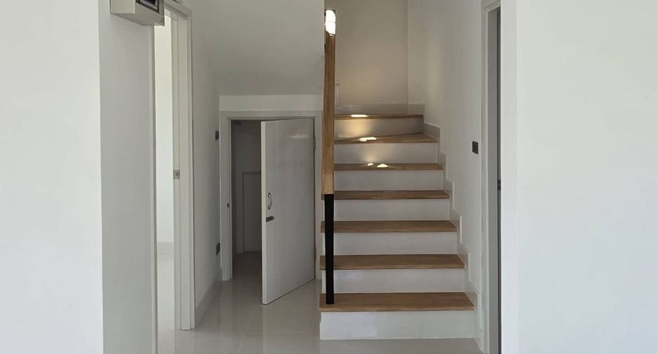 For sale 3 bedrooms house in Bang Lamung, Chonburi