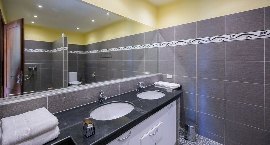For sale 4 ベッドルーム house in Bang Lamung, Chonburi