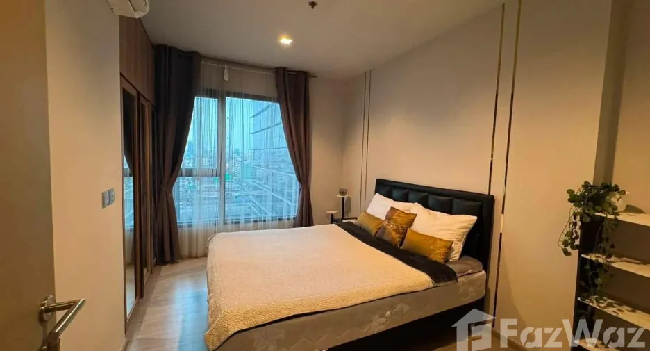 À louer 1 chambre condo à Huai Khwang, Bangkok