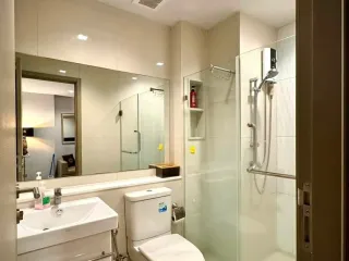 Wohnung zur Miete mit 1 Zimmer in Huai Khwang, Bangkok