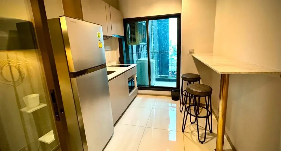 À louer 1 chambre condo à Huai Khwang, Bangkok