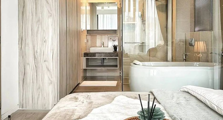 For sale 2 bedrooms condo in Watthana, Bangkok