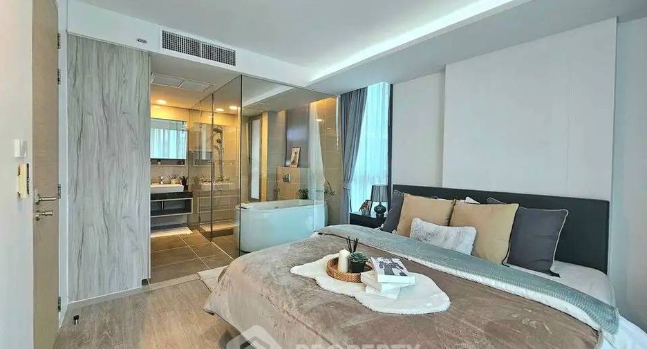 For sale 2 bedrooms condo in Watthana, Bangkok
