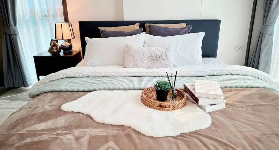 For sale 2 bedrooms condo in Watthana, Bangkok