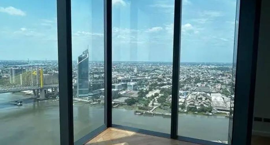 Condo en venta de 3 habitaciones en Bang Kho Laem, Bangkok