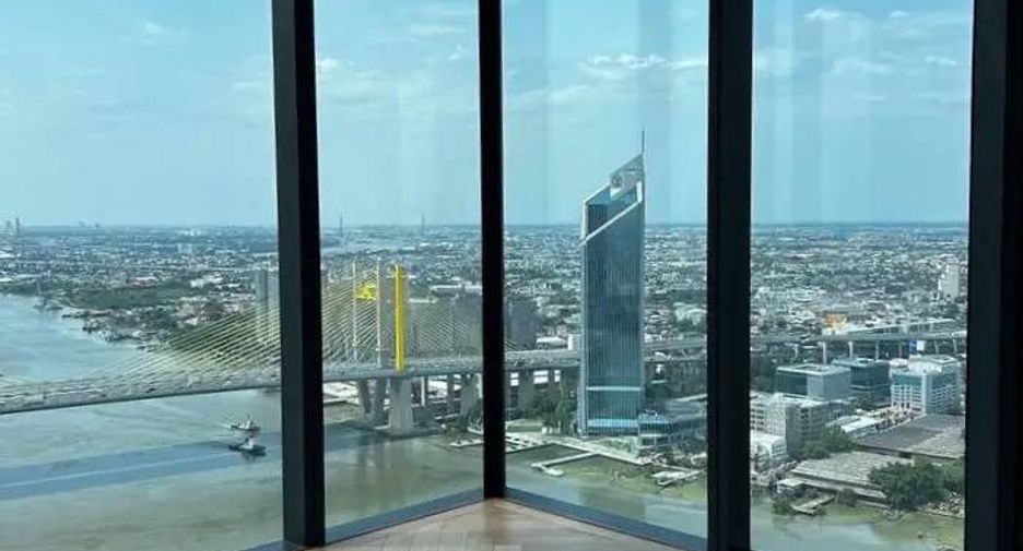 Condo en venta de 3 habitaciones en Bang Kho Laem, Bangkok